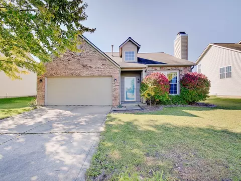 9884 Plantana Blvd, Fishers, IN 46038