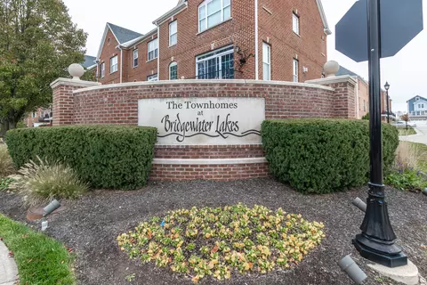 15366 Mystic Rock Dr, Carmel, IN 46033