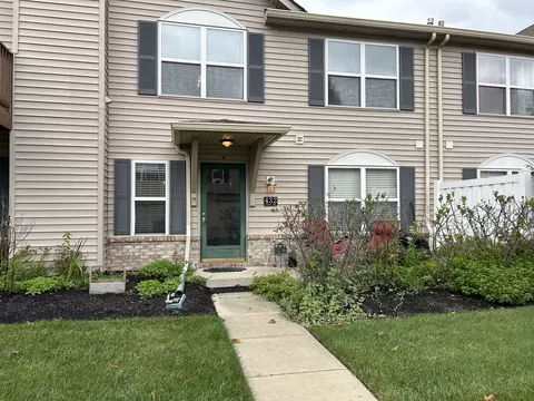 432 Cricket Knoll Dr #195, Avon, IN 46123