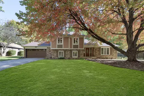 421 Sudbury Ct, Indianapolis, IN 46234