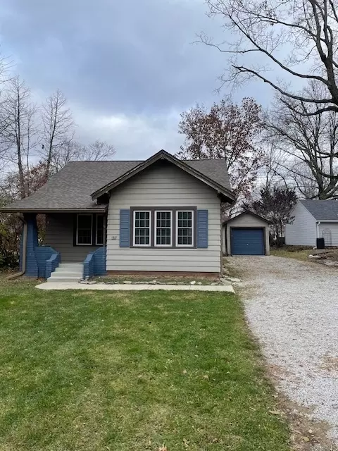 211 Hillsdale Ave, Greencastle, IN 46135