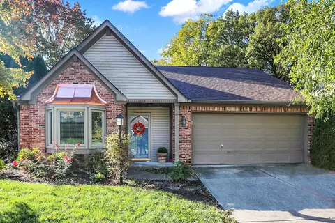 6308 Valleyview Dr, Fishers, IN 46038