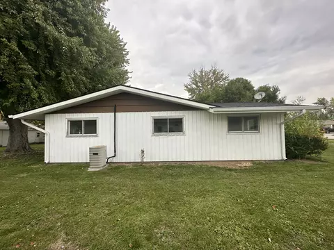2 N Walnut St, Roachdale, IN 46172 photo 5