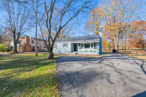 5724 Sharon Rd, Indianapolis, IN 46228