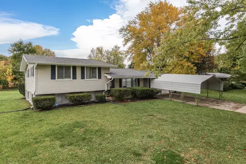 9810 E 12th St, Indianapolis, IN 46229