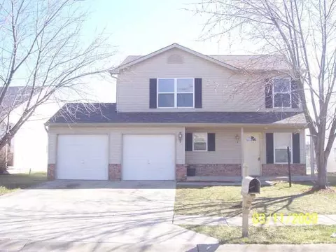 3959 Waterfield Dr, Indianapolis, IN 46235