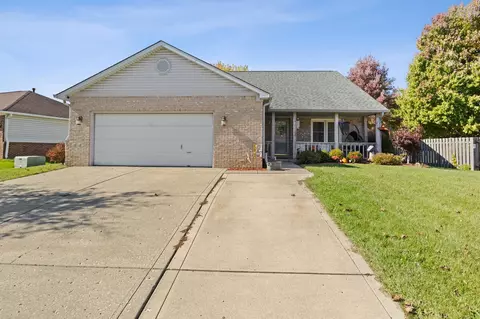 40 Alex Dr, Whiteland, IN 46184