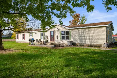 405 N 6th St, Summitville, IN 46070