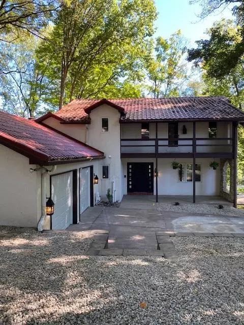316 Hickory Hill Dr, Terre Haute, IN 47802