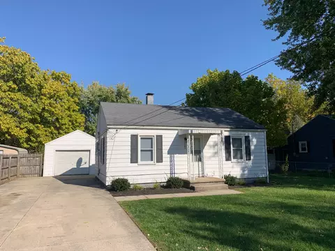 1924 E 17th St, Muncie, IN 47302