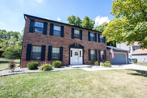 7822 Geist Bluff Dr, Indianapolis, IN 46236