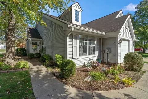 8142 Cape Dr N, Indianapolis, IN 46256