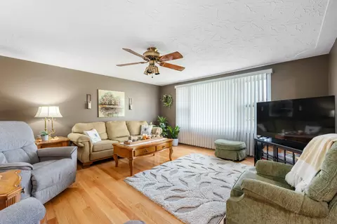 9011 Surrey Dr, Pendleton, IN 46064 photo 5