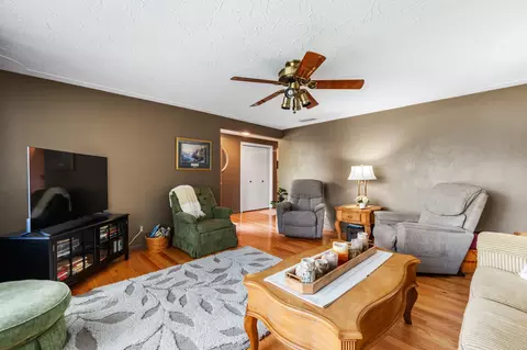 9011 Surrey Dr, Pendleton, IN 46064 photo 7
