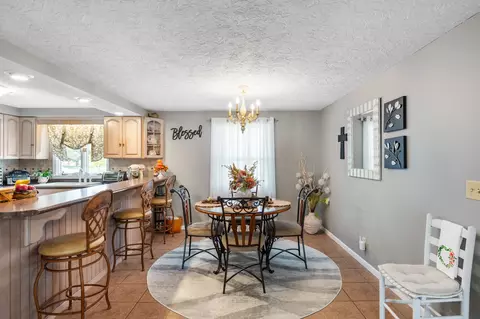 9011 Surrey Dr, Pendleton, IN 46064 photo 9