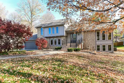 13687 Oak Ridge Rd, Carmel, IN 46032