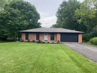 8112 Folkstone Rd, Indianapolis, IN 46268