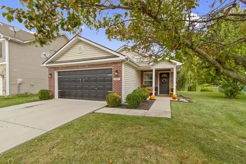 3467 Firethorn Dr, Whitestown, IN 46075