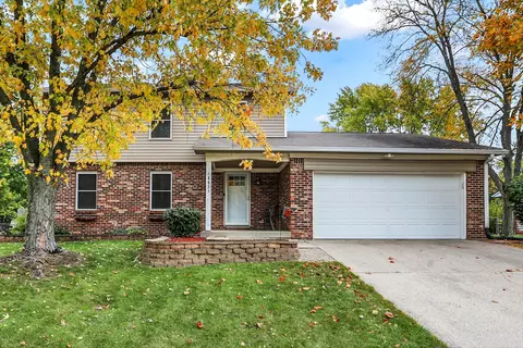 8825 Gunpowder Dr, Indianapolis, IN 46256