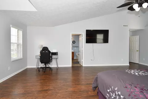 3655 Pickwick Cir, Plainfield, IN 46168 photo 17
