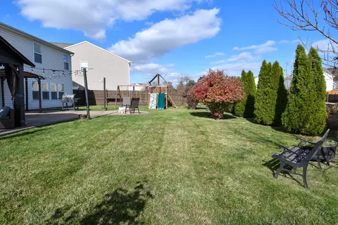 3655 Pickwick Cir, Plainfield, IN 46168 photo 3
