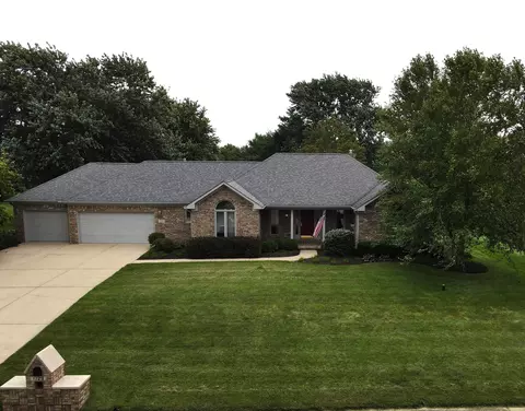 1723 Windmill Dr, Avon, IN 46123