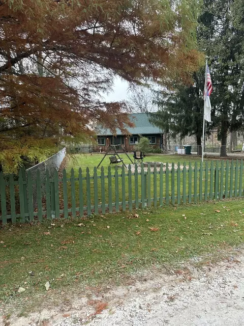 1324 Valley View Ct, Greencastle, IN 46135