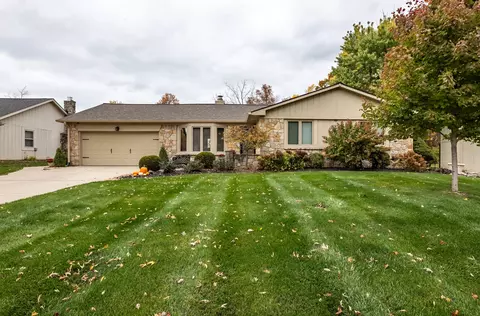 8220 Warbler Way, Indianapolis, IN 46256