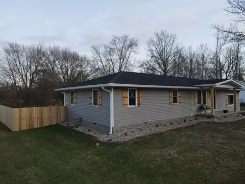 306 S Lincoln St, Westport, IN 47283