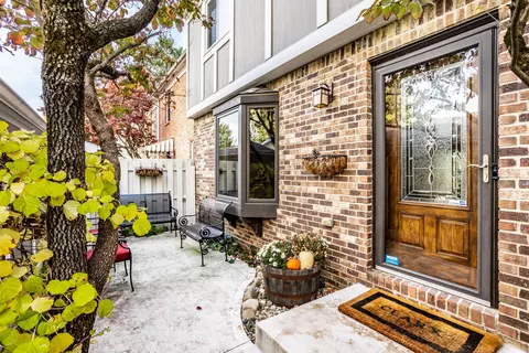 193 Aspen Way, Carmel, IN 46032