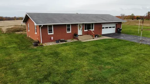 3912 S Gadbury Rd, Hartford City, IN 47348