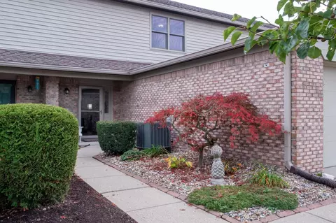 9273 Sea Pine Ln, Indianapolis, IN 46250