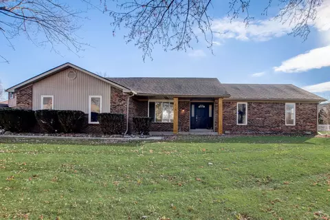 2016 Tartan Rd, Anderson, IN 46012