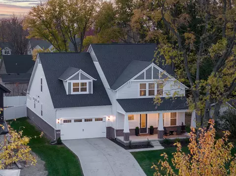 906 E Auman Dr, Carmel, IN 46032
