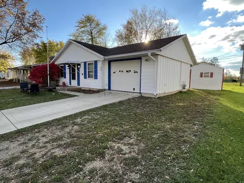 601 Layne Dr, Dunkirk, IN 47336 photo 2