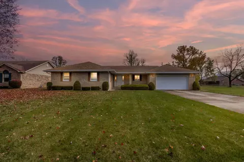 207 Orchard Ln, Alexandria, IN 46001