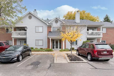 8306 Glenwillow Ln #206, Indianapolis, IN 46278