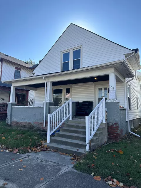 109 2nd St, Shelbyville, IN 46176