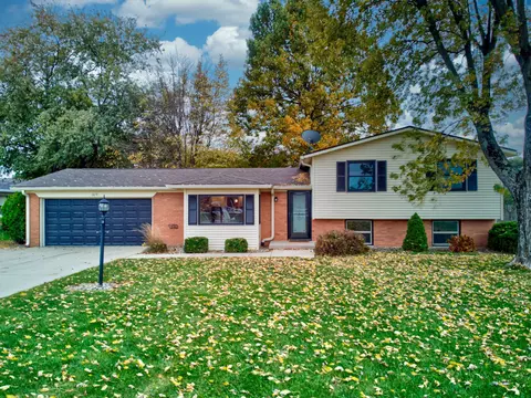 1031 W Mckay Rd, Shelbyville, IN 46176