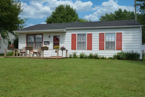 224 Eastman Rd, Chesterfield, IN 46017