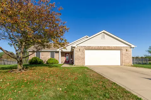 680 Randall Ct, Bargersville, IN 46106