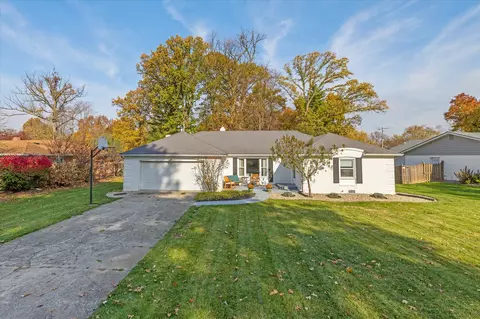 7026 Castle Manor Dr, Indianapolis, IN 46214