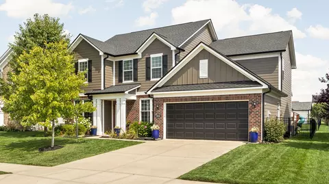 15931 Viking Meadows Dr, Westfield, IN 46074