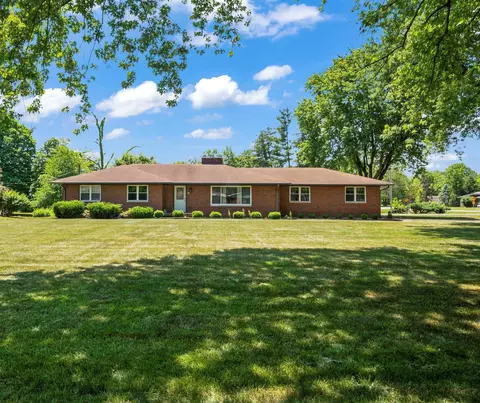 6379 Grandview Dr, Indianapolis, IN 46260