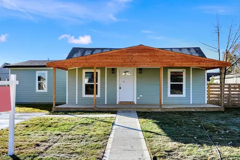 915 Walnut St, Greenfield, IN 46140