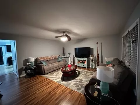 5131 E Spring Dr, Columbus, IN 47201 photo 2