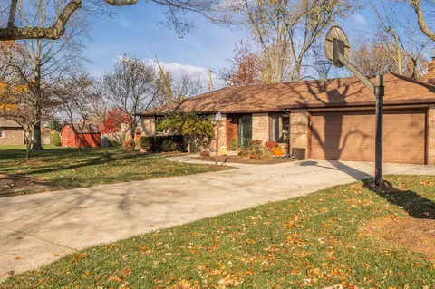2830 W Deshong Dr, Pendleton, IN 46064 photo 2