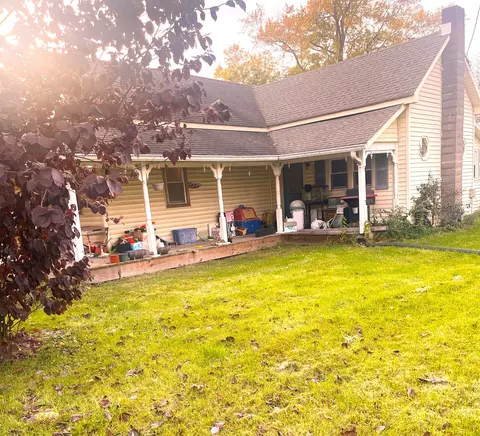 210 N Church St, Lizton, IN 46149