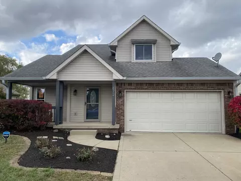 872 Queensgate Dr, Greenwood, IN 46143