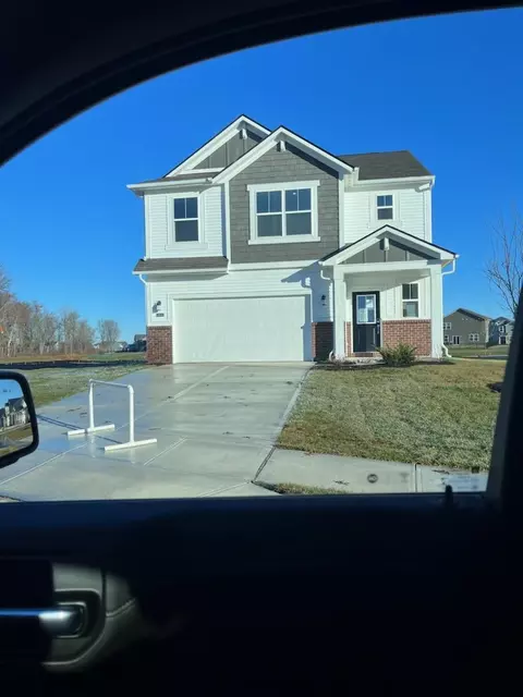 6856 Orchard Run Cir, Whitestown, IN 46075